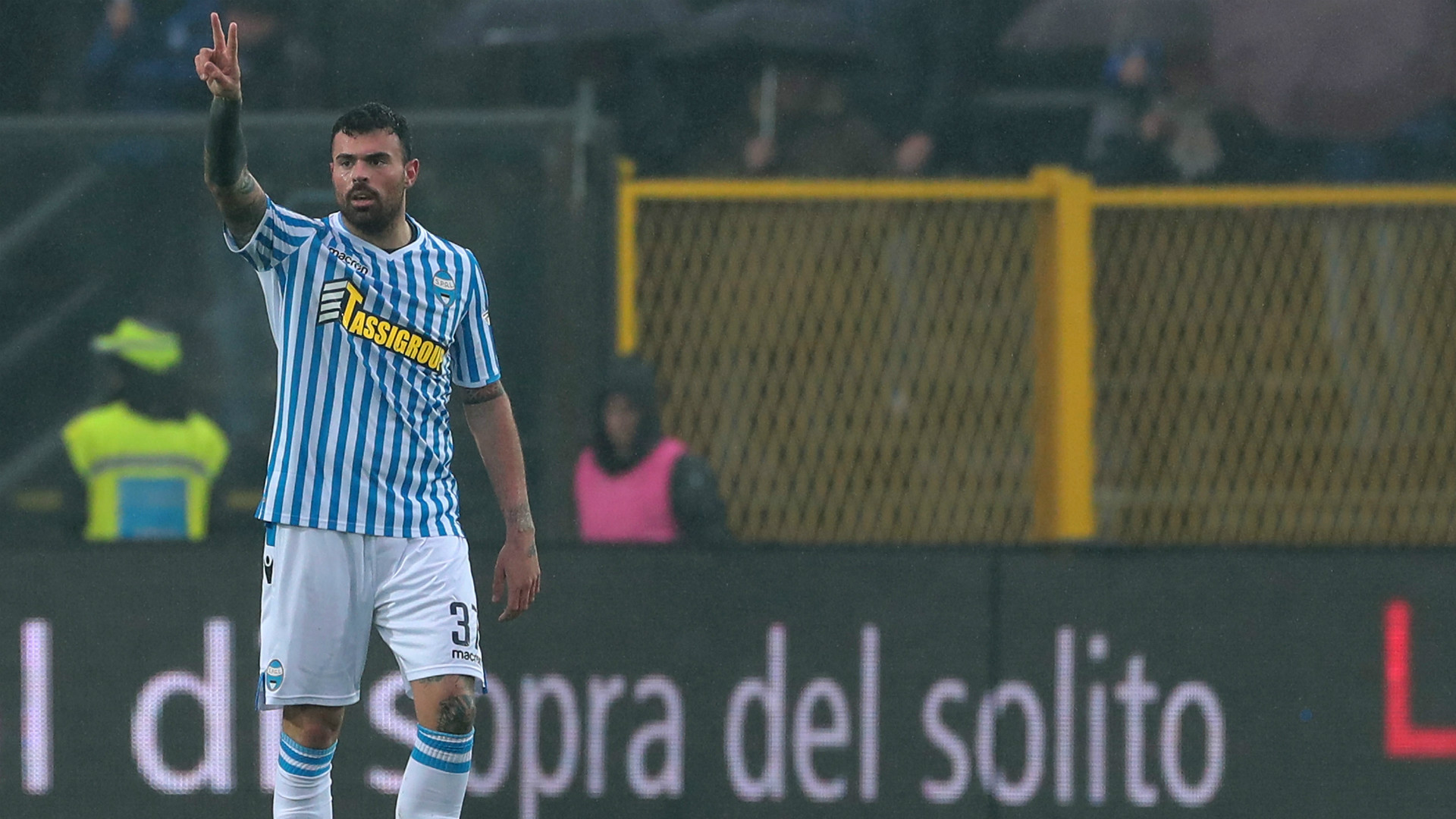 欧冠：曼彻斯特市队以4比0轻取斯洛万队